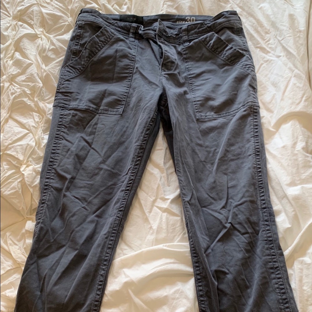 Skinny gray pants
